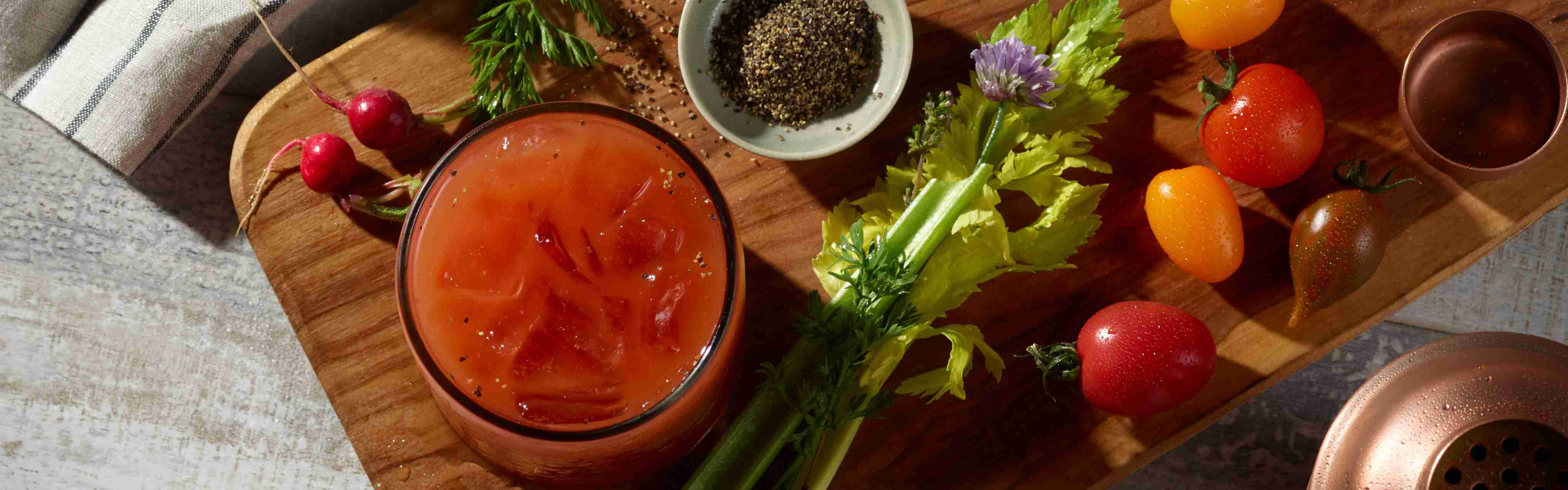 Bloody Mary Cocktail Recipe: Tomato Juice & Vodka| OHLQ.com
