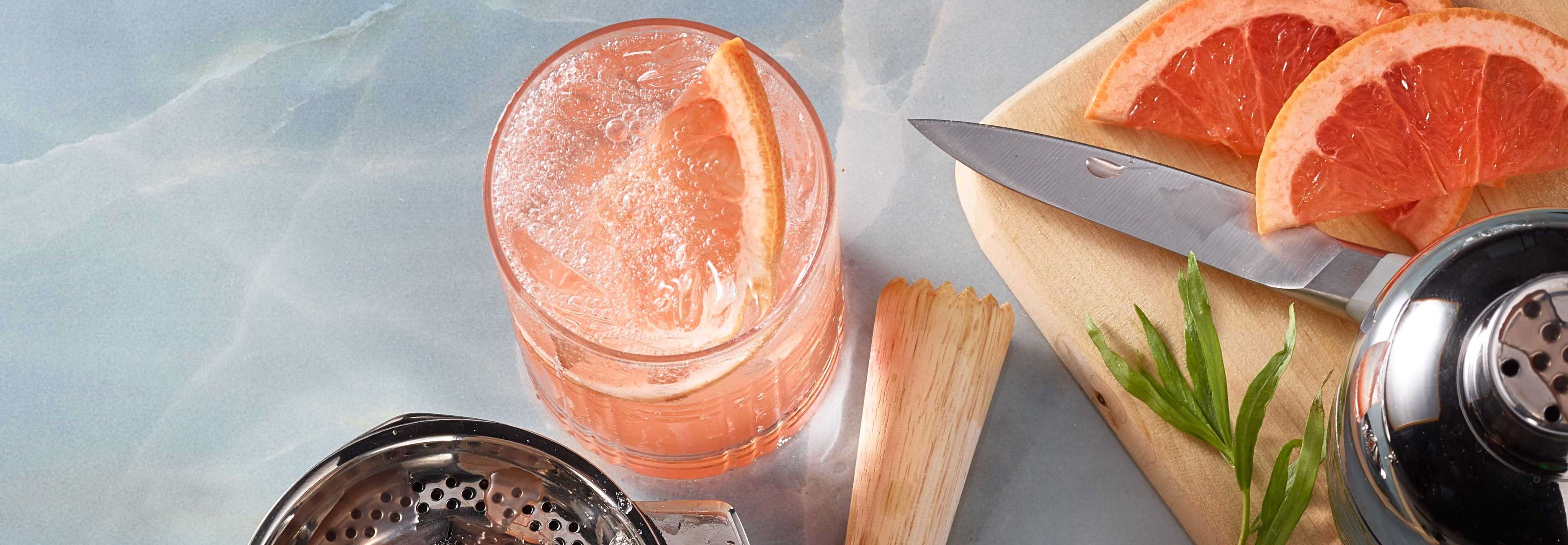 Charleston Cocktail - Southern Gin Fizz | OHLQ.com