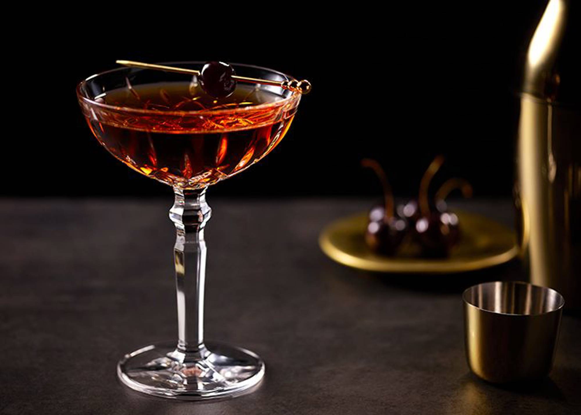 Classic Whiskey Manhattan Cocktail Recipe